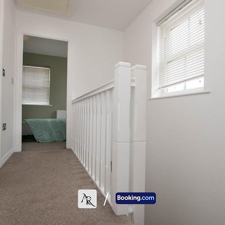 Cozy House By Ar Properties Short Lets & Serviced Accommodation Colchester Eksteriør billede