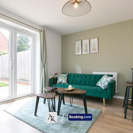 Cozy House By Ar Properties Short Lets & Serviced Accommodation Colchester Eksteriør billede