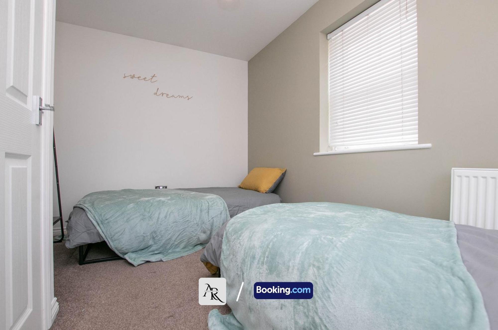 Cozy House By Ar Properties Short Lets & Serviced Accommodation Colchester Eksteriør billede