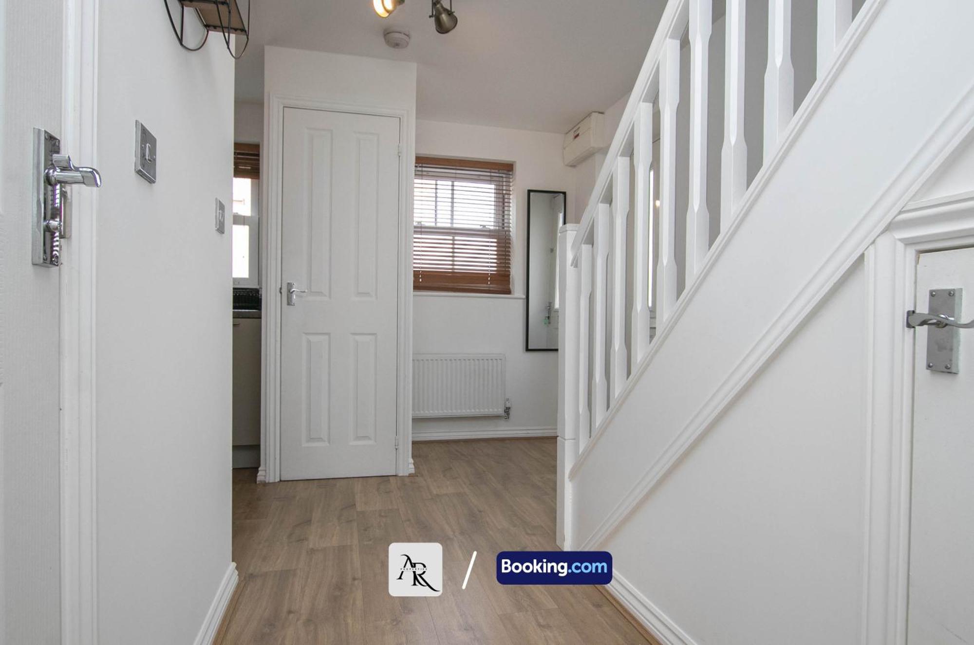 Cozy House By Ar Properties Short Lets & Serviced Accommodation Colchester Eksteriør billede